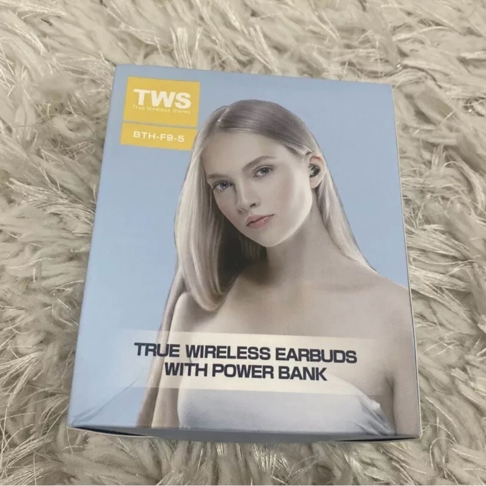True wireless earbuds with power bank